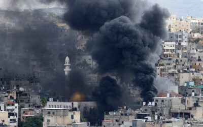 „Bátorít minket” –  Ferenc pápa rendszeresen felhívja a templomukba menekült gázai palesztinokat